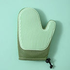Gant de toilettage double face vert menthe à picots, maille respirante