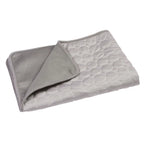Tapis rafraîchissant gris clair, motif alvéoles et rabat en tissu mesh gris