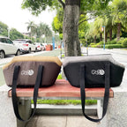 Sac de transport souple pour animaux, sur banc extérieur, coloris café et noir avec logo