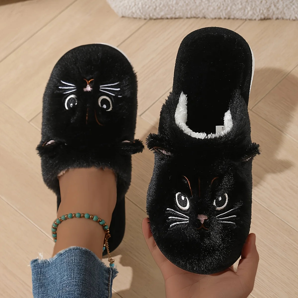 Chaussons Chat Peluche Femme - Pantoufles d'Hiver Chaudes Antidérapantes