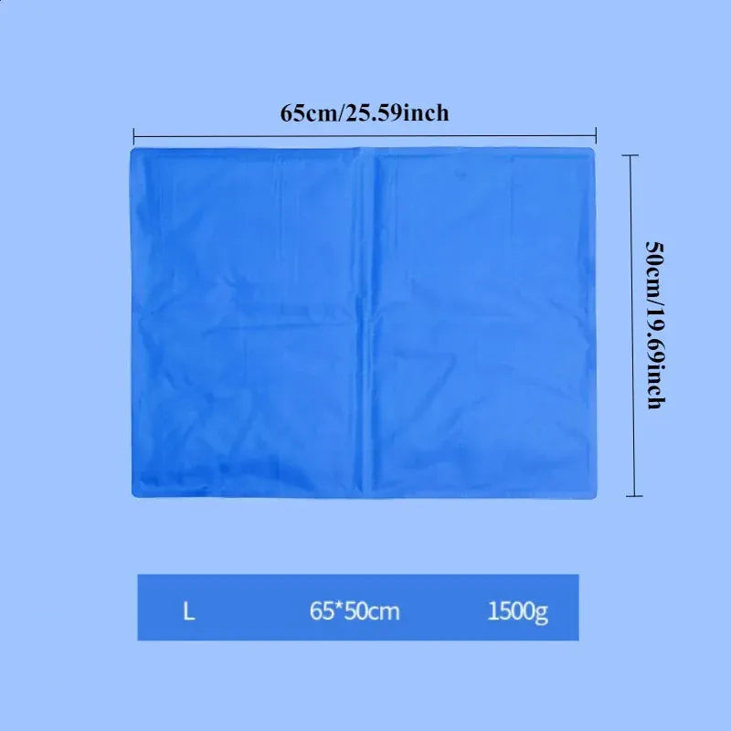 Tapis de gel rafraîchissant bleu rectangulaire, pli central et surface lisse