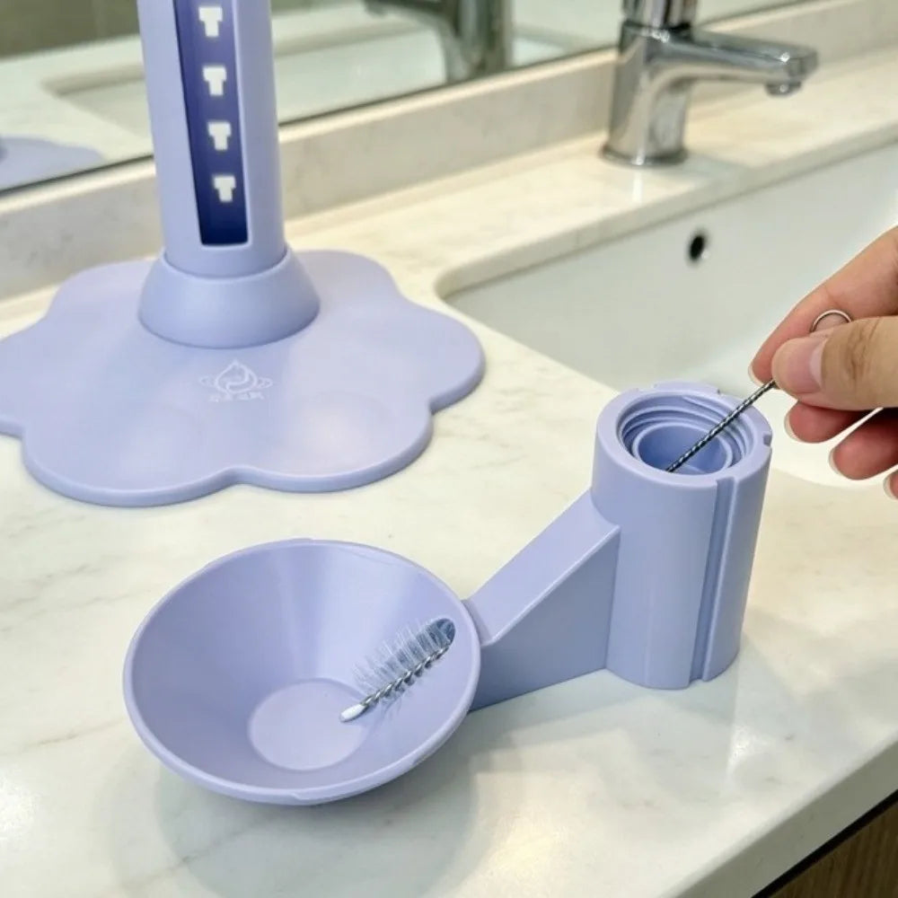 Fontaine à eau pour chat en plastique violet, base large et abreuvoir circulaire